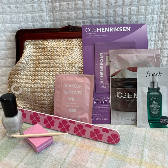 Beauty Bundle - Picture 1 of 7